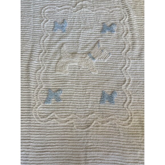 Chenille Bedspread with Scottie Dogs & Blue Bows 45"x66" Vintage - Picture 1 of 16